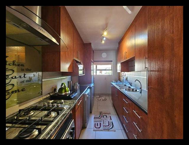 4 BEDROOM HOUSE FOR SALE IN GLEN EAGLE ESTATE